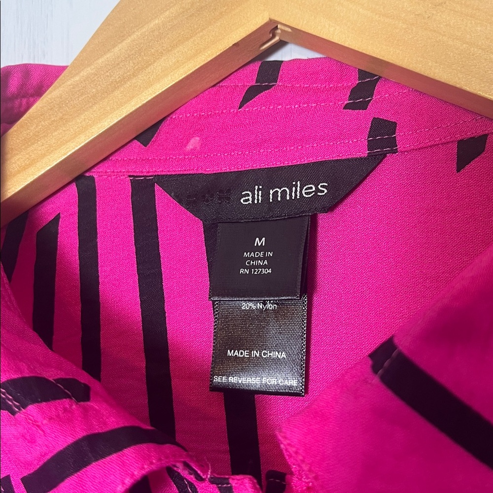 Ali Miles Hot Pink and Black Button Down Blouse Size M - Picture 3 of 6
